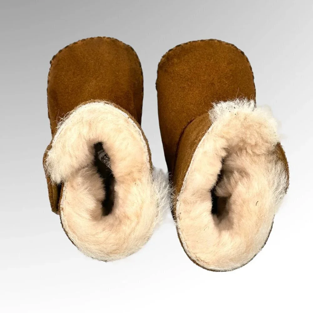 UGG Australia Toddler Chestnut Brown Sheepskin Short Winter Snow Boots Size 4/5